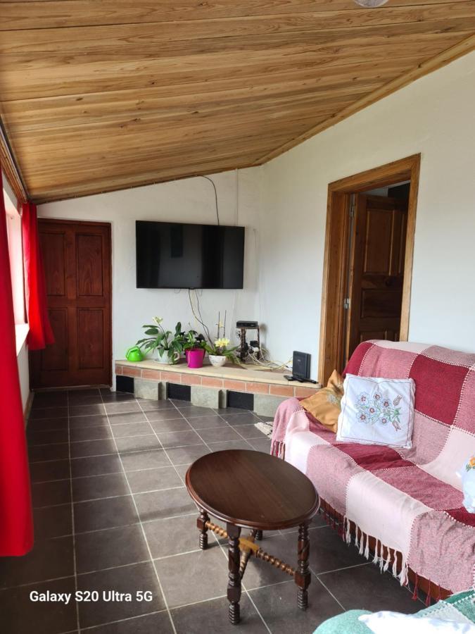 Ap Luso Brasileiro Hotell Lajes das Flores Exteriör bild