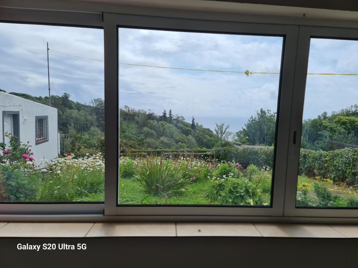 Ap Luso Brasileiro Hotell Lajes das Flores Exteriör bild