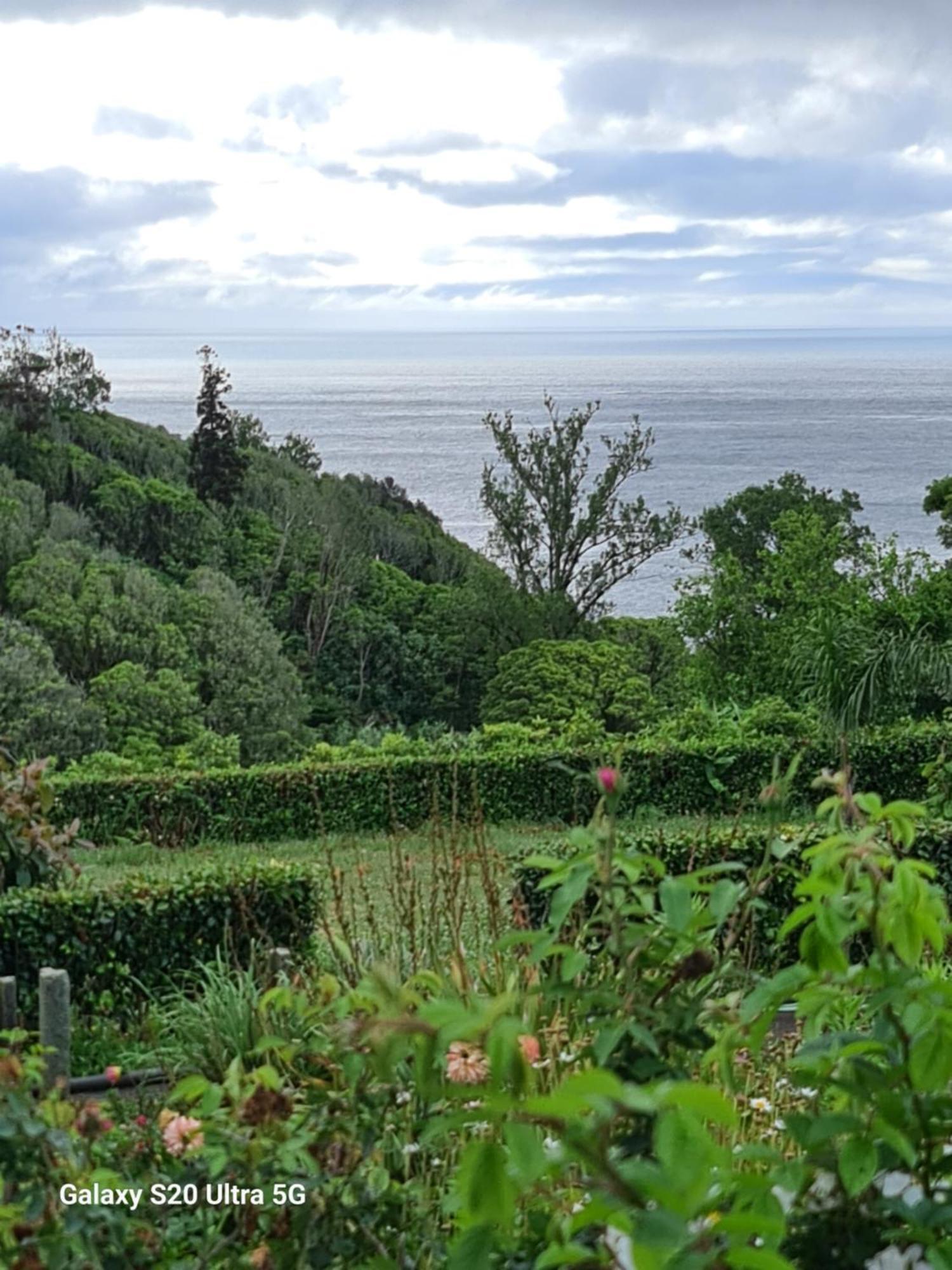Ap Luso Brasileiro Hotell Lajes das Flores Exteriör bild